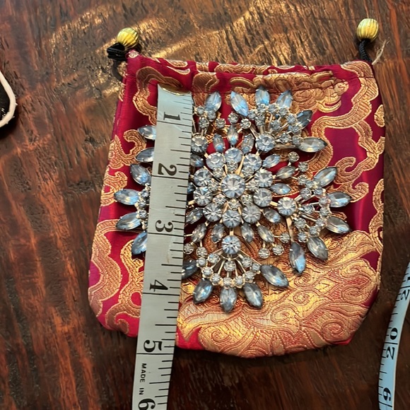 Snowflake broach - Picture 4 of 4